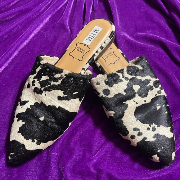 Myra cow print slip on mules - Picture 2 of 4